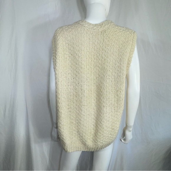 Women’s Ivory Chunky Cable Knit Sleeveless Sweater Vest - Picture 4 of 4